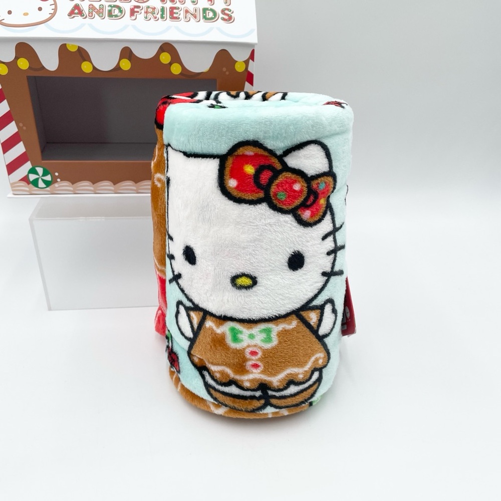 Hello Kitty Christmas Plush Throw in Magnetic Closure Gingerbread House 46‎ x 60 - Picture 3 of 11